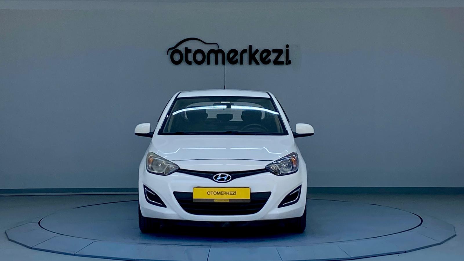 HYUNDAI i20 2